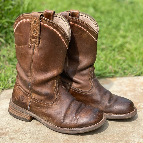Ariat Shoes - Ariat mid calf brown boot with pink stitching accent size 7 to 7.5